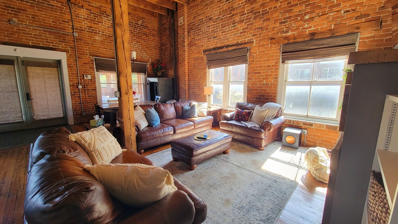 Photo of Livingroom in Central Business District