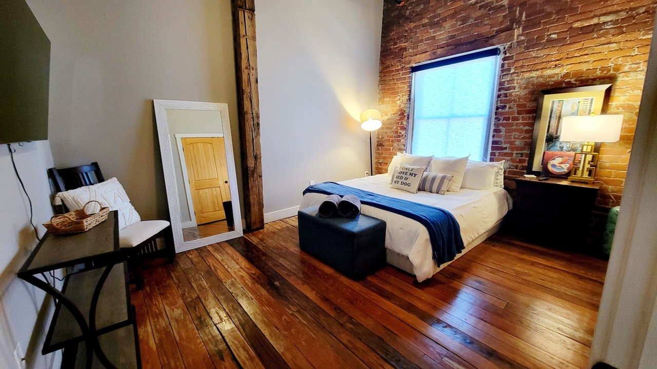 Photo of Bedroom in Central Business District