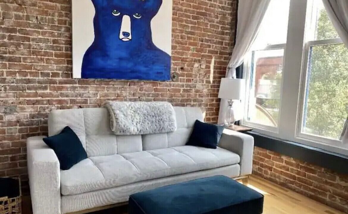 Photo of Livingroom in Glens Falls