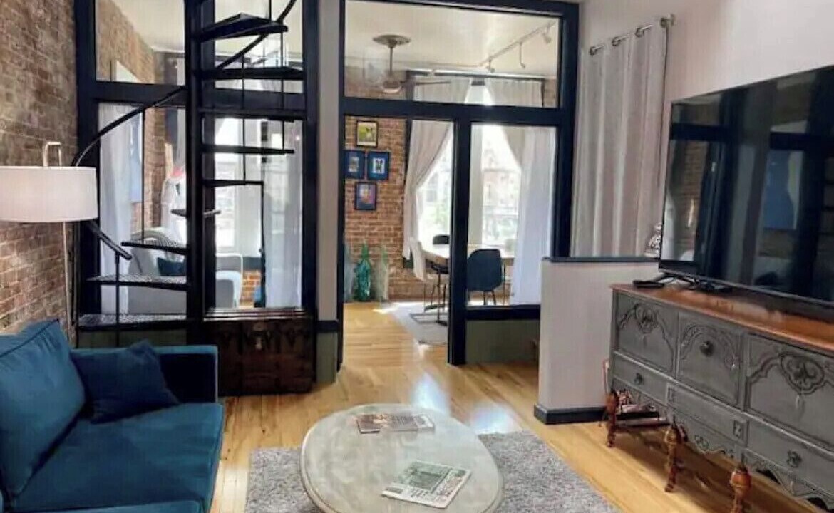 Photo of Livingroom in Glens Falls