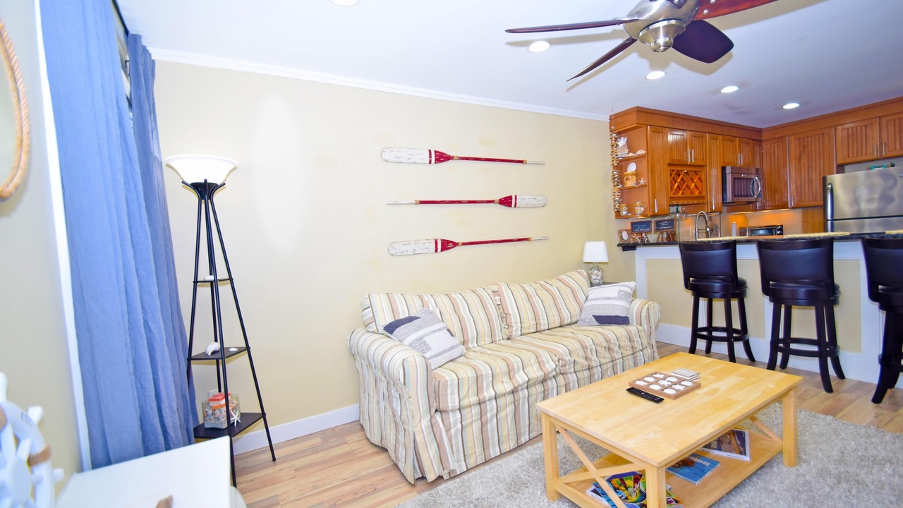 Photo of Livingroom in Caine Woods