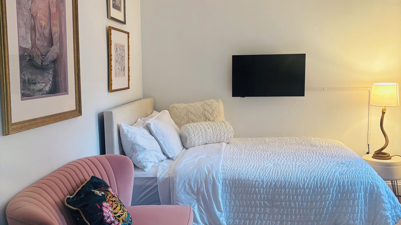Photo of Bedroom in Chinatown