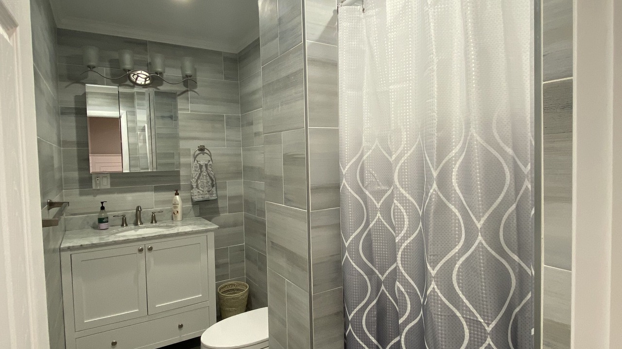 Photo of Bathroom in Culloden Shores