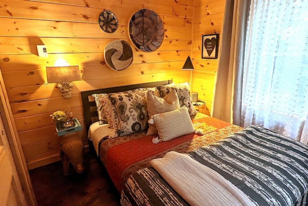Photo of Bedroom in North Creek