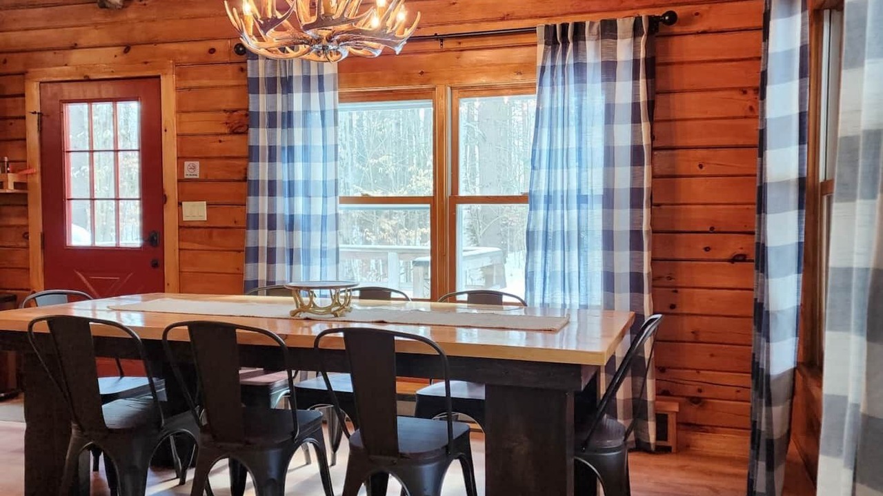 Photo of Bedroom in North Creek