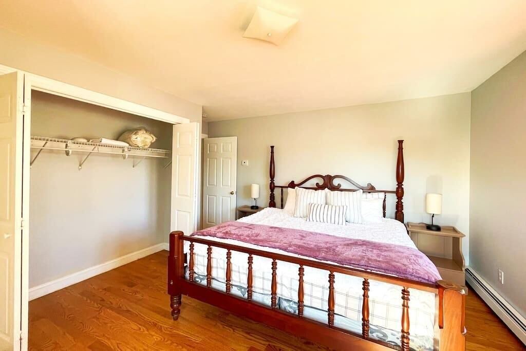Photo of Bedroom in Cove - East Side - Shippan