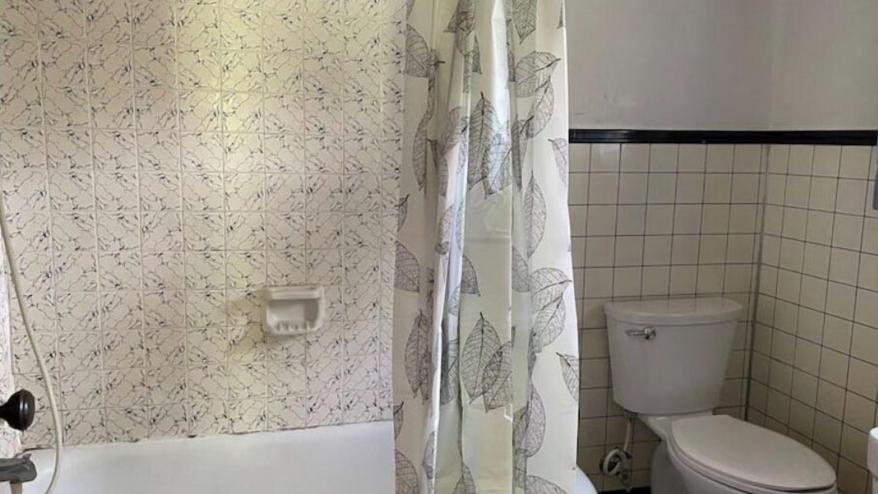 Photo of Bathroom in Bellepoint