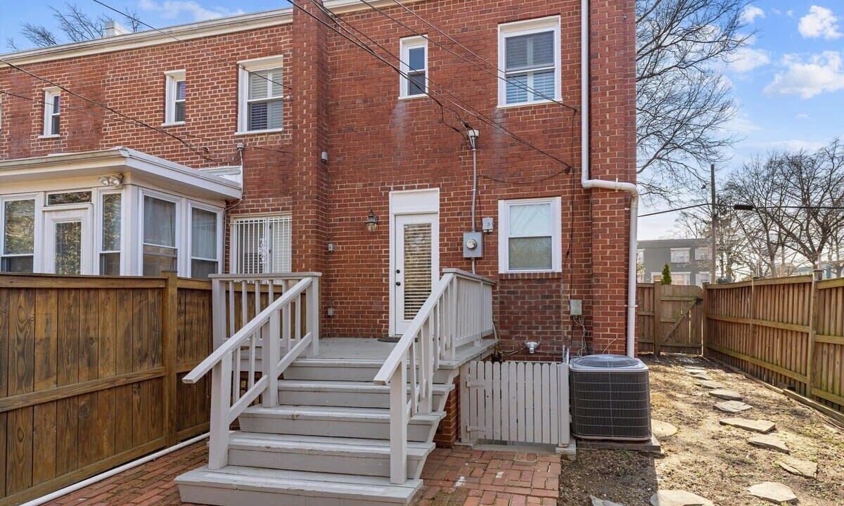 Photo of Outdoor in Southwest Quadrant