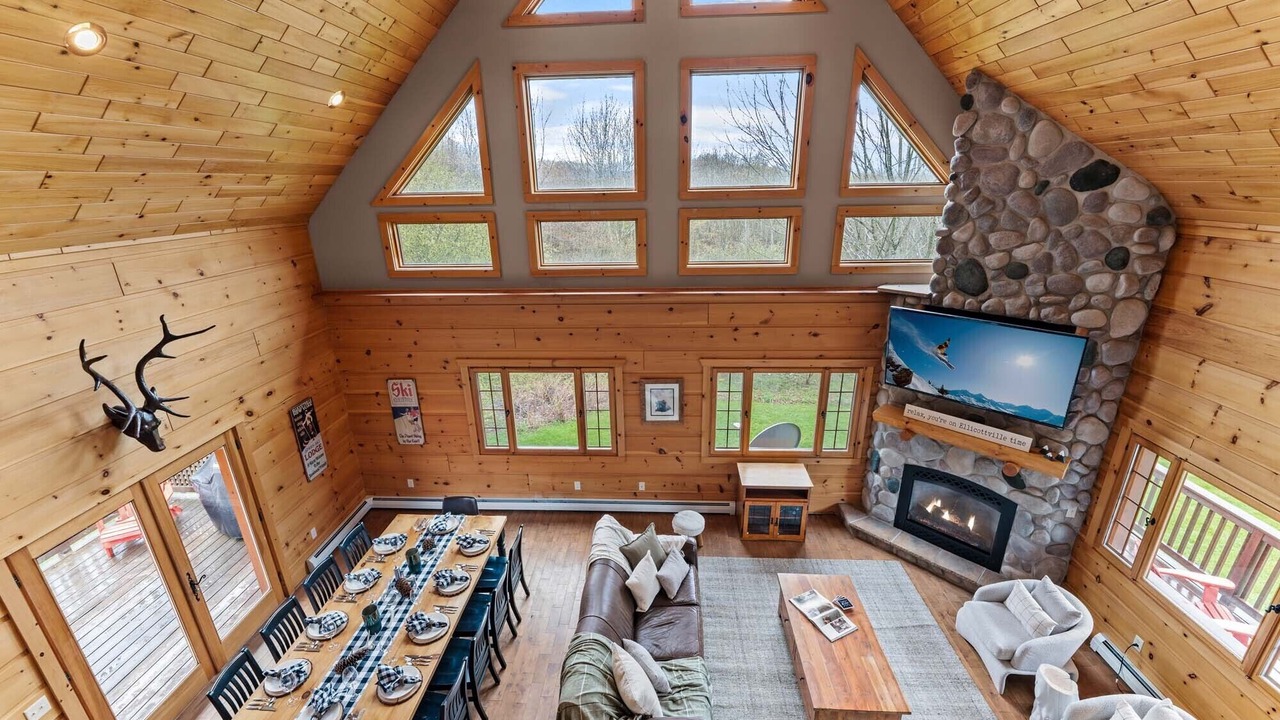 Photo of Livingroom in Ellicottville