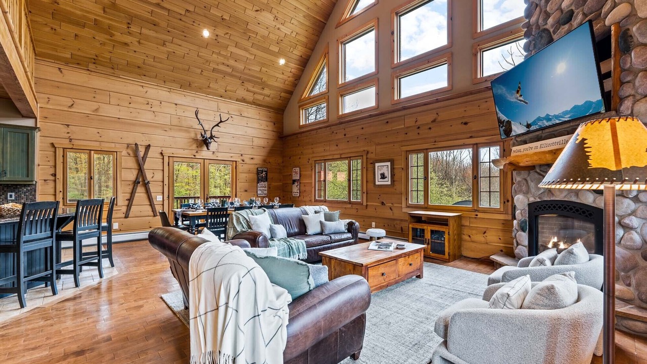 Photo of Livingroom in Ellicottville