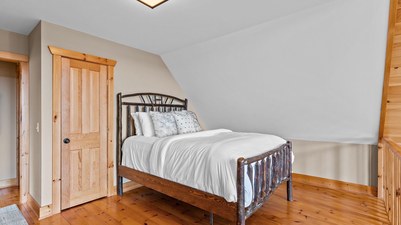 Photo of Bedroom in Ellicottville