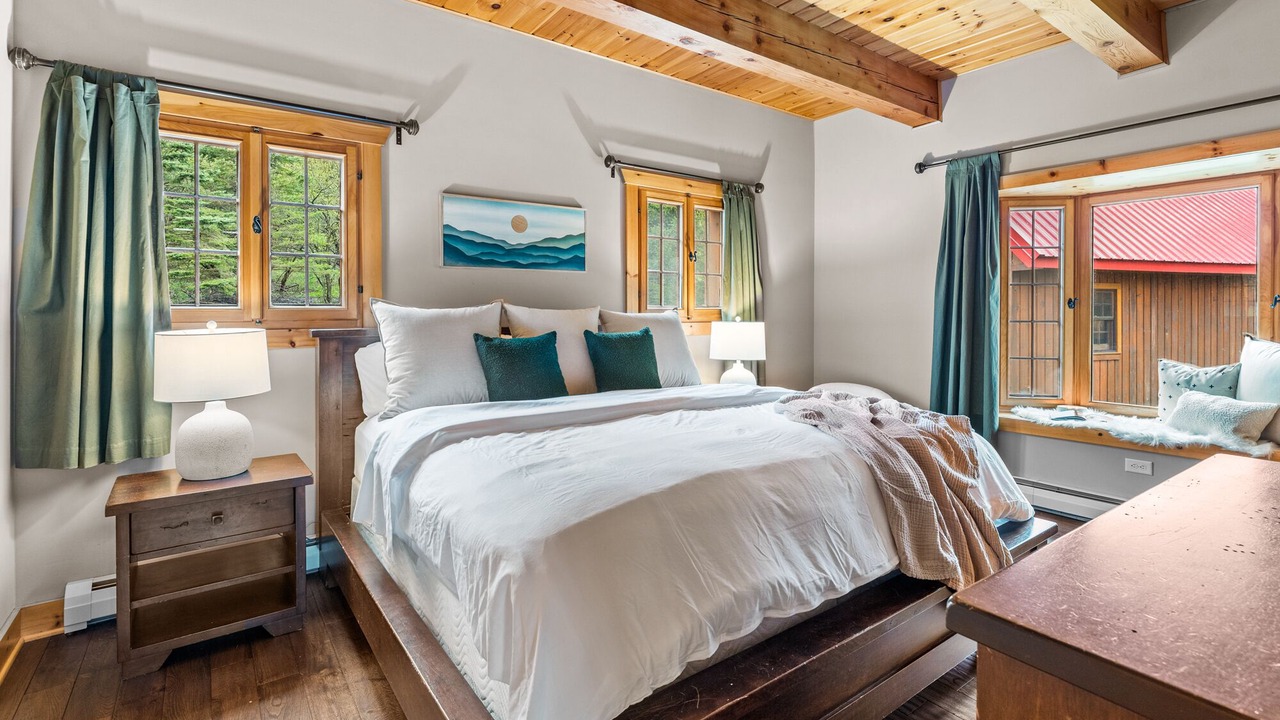 Photo of Bedroom in Ellicottville