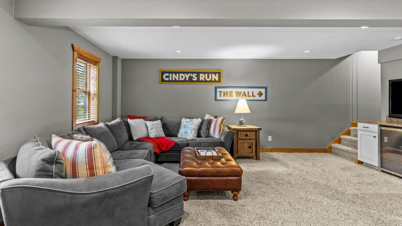 Photo of Livingroom in Ellicottville