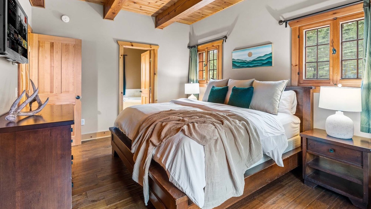Photo of Bedroom in Ellicottville