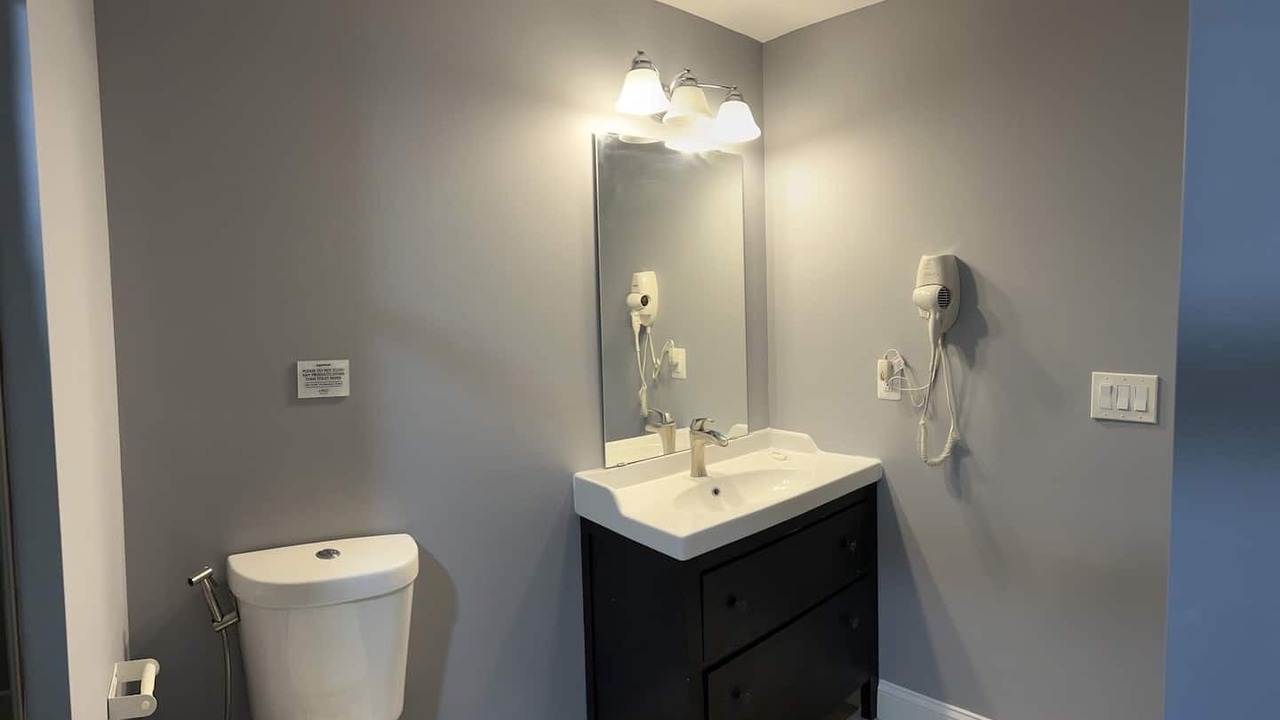 Photo of Bathroom in Baileys Crossroads