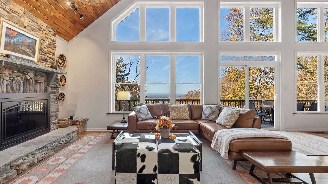 Photo of Livingroom in Keedysville