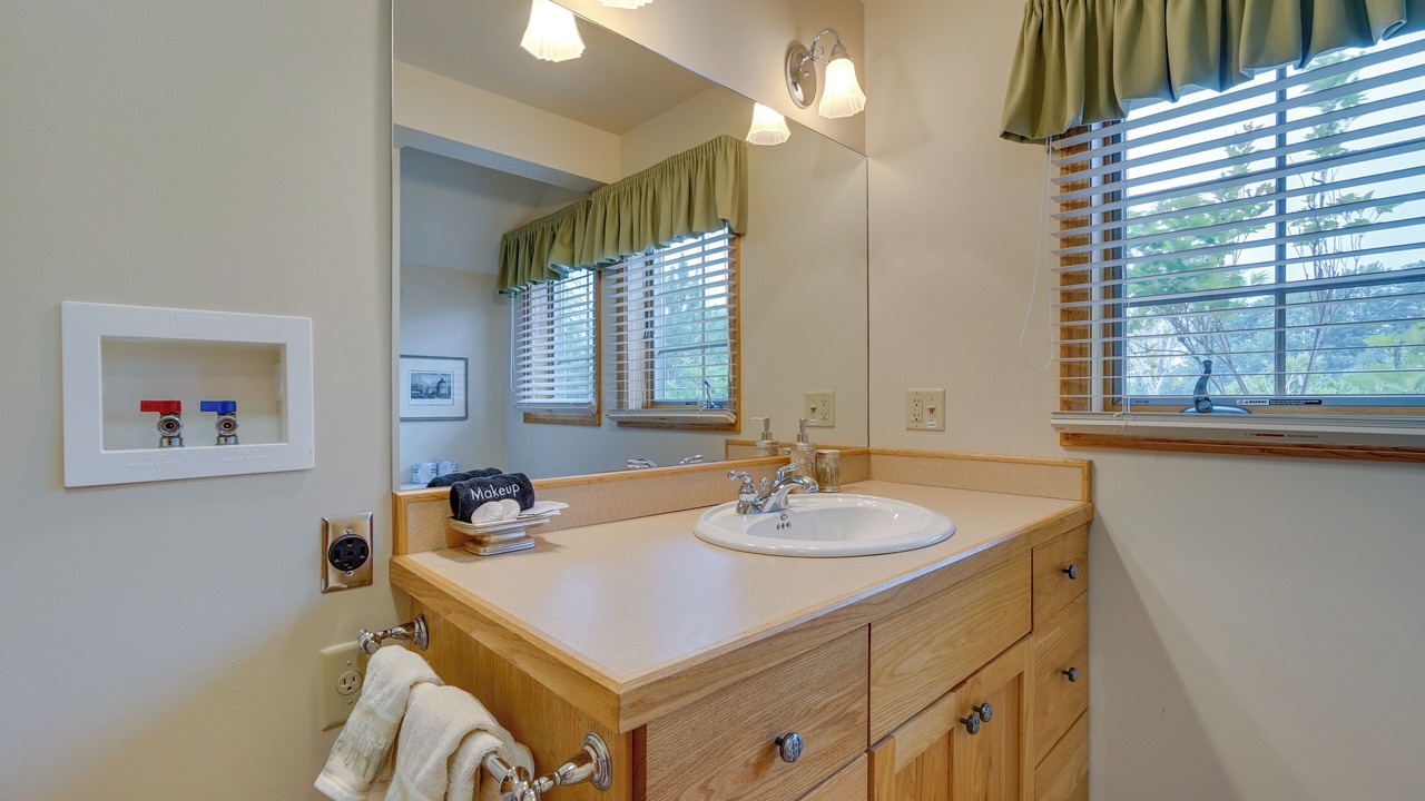 Photo of Bathroom in Williamstown