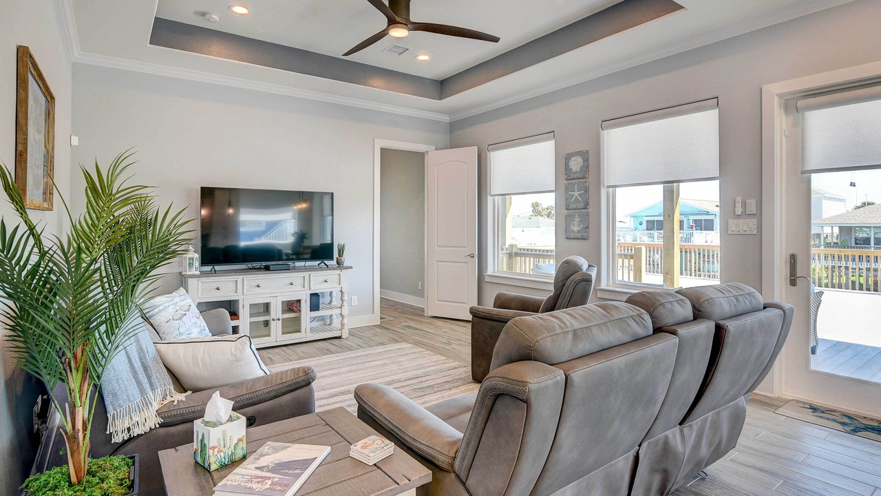 Photo of Livingroom in Terramar Beach