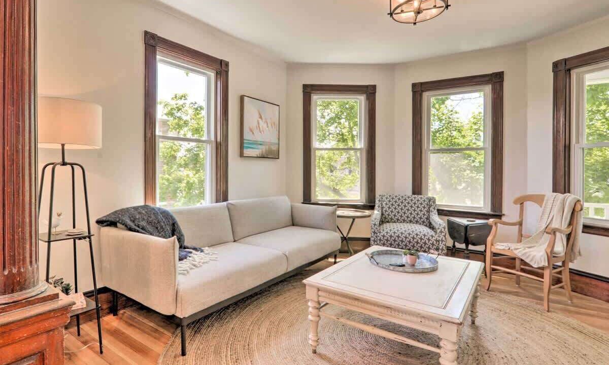 Photo of Livingroom in Salem