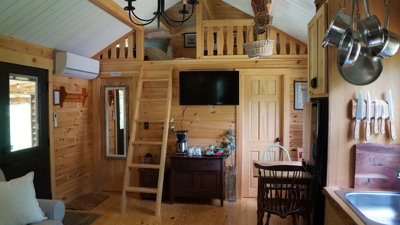 Photo of Livingroom in Waterbury