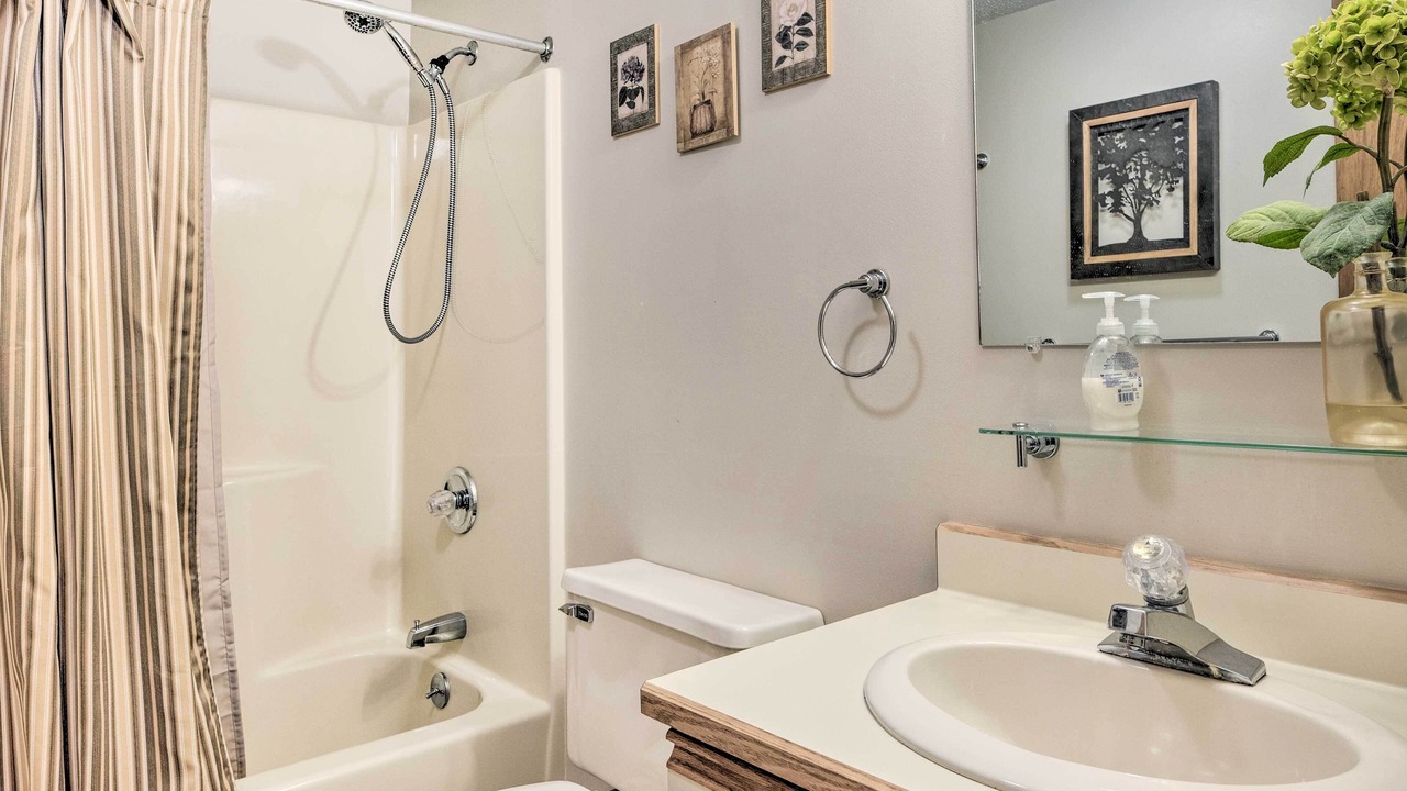 Photo of Bathroom in Intervale