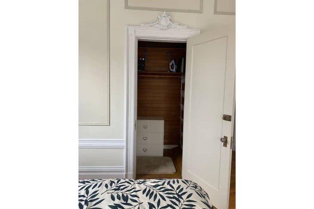 Photo of Bedroom in Hollowville