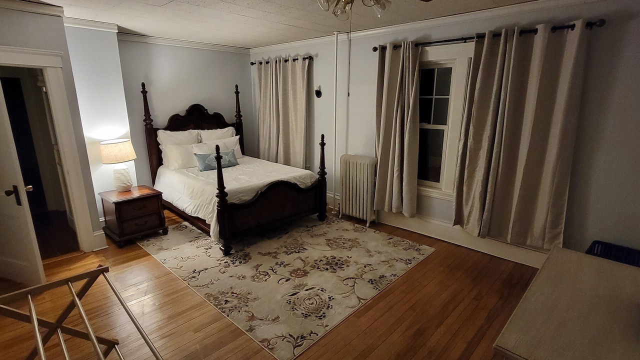 Photo of Bedroom in Forest Grove