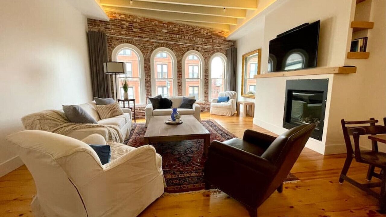 Photo of Livingroom in Downtown Portland