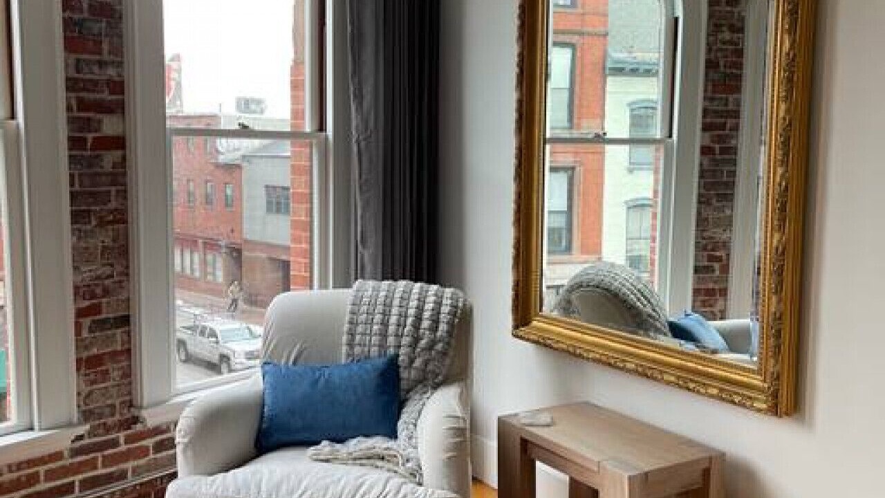 Photo of Livingroom in Downtown Portland