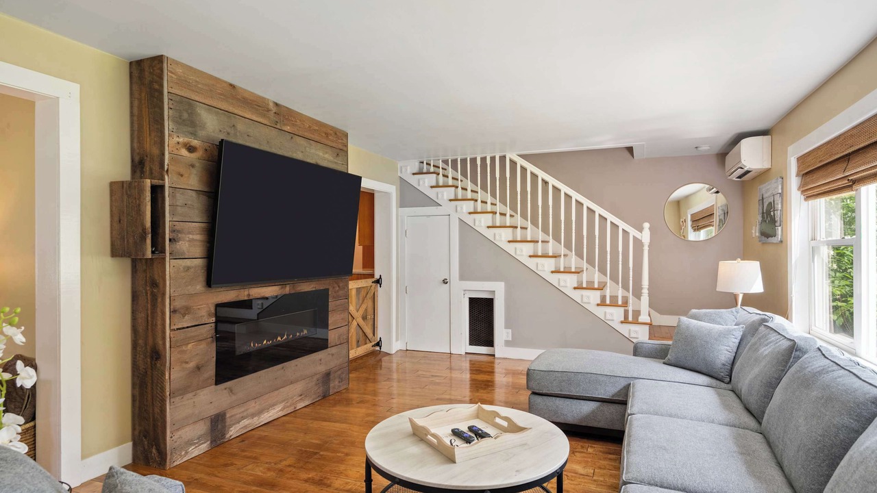 Photo of Livingroom in Great Valley