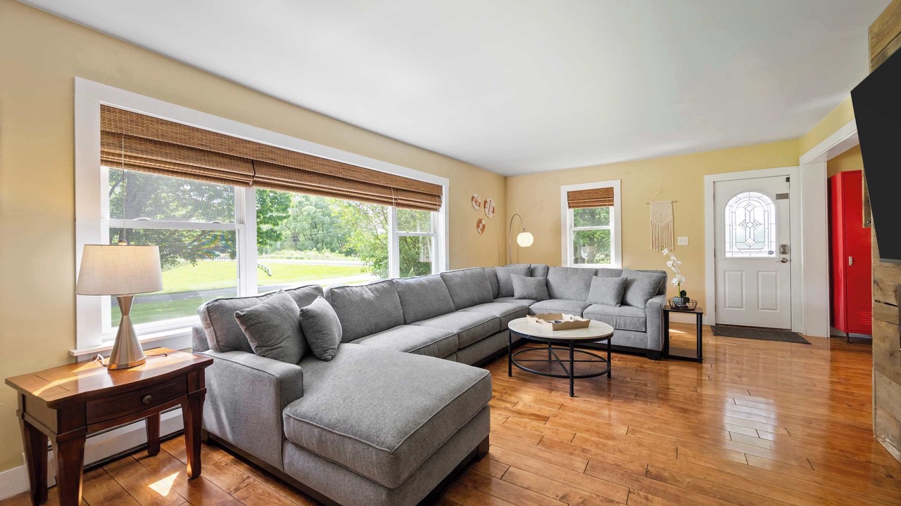 Photo of Livingroom in Great Valley