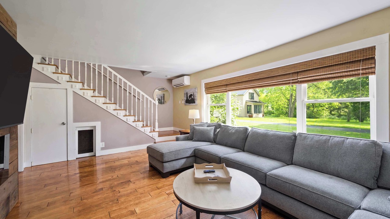 Photo of Livingroom in Great Valley