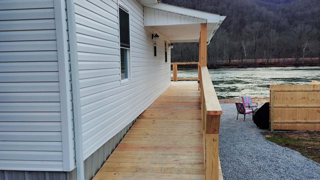 Photo of Patio Balcony in Meadow Bridge