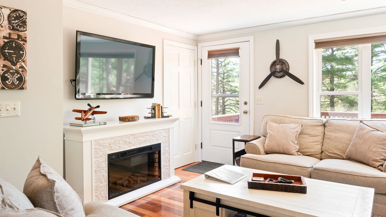 Photo of Livingroom in Center Ossipee