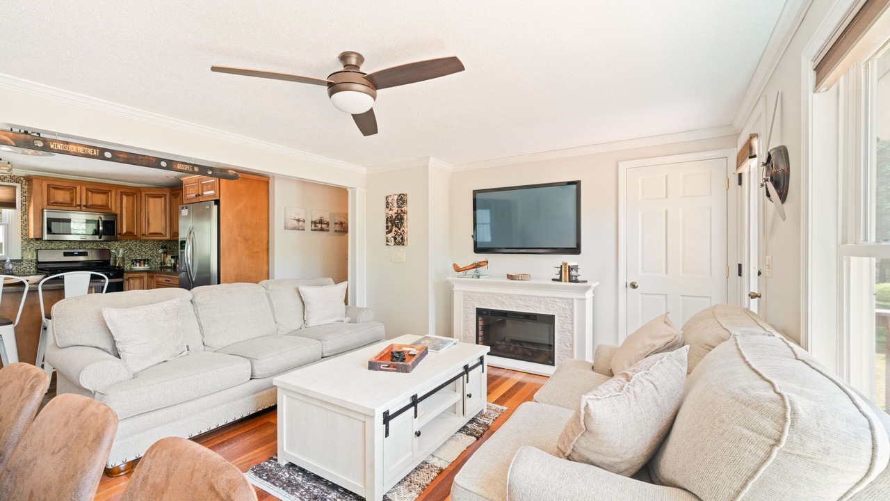 Photo of Livingroom in Center Ossipee