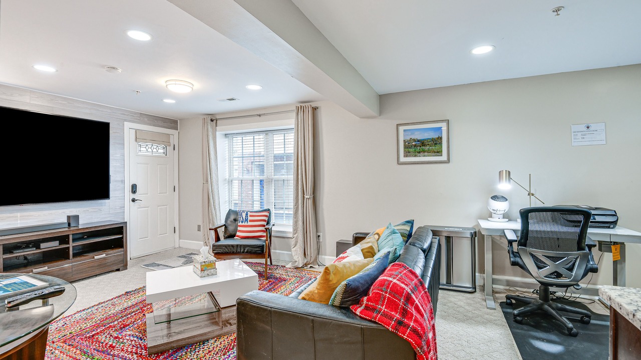 Photo of Livingroom in Colesville
