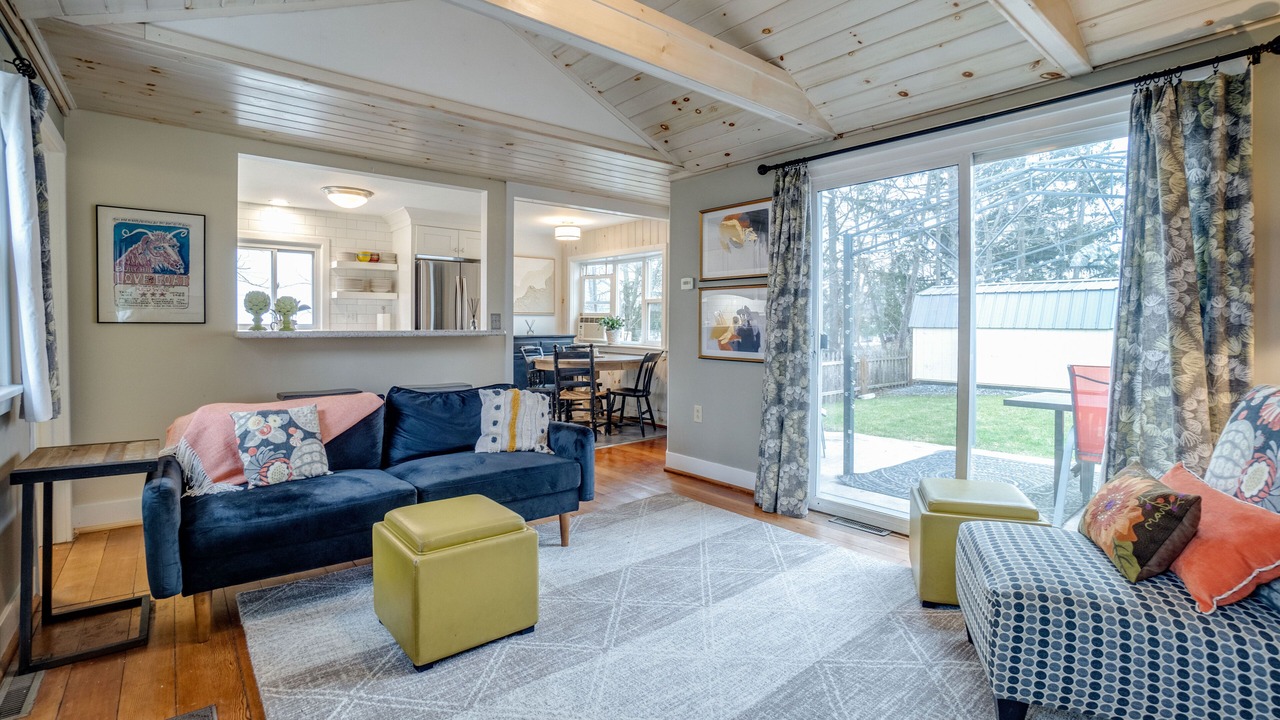 Photo of Livingroom in Keuka Park