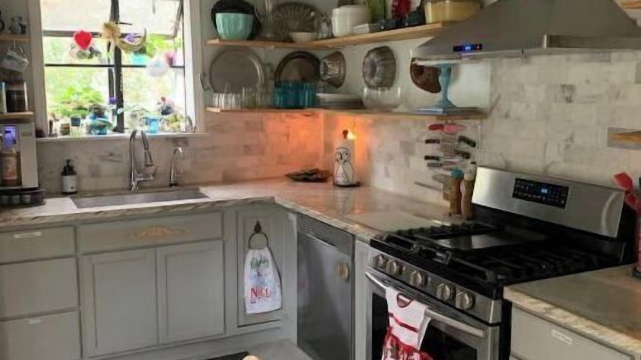 Photo of Kitchen in El Lago