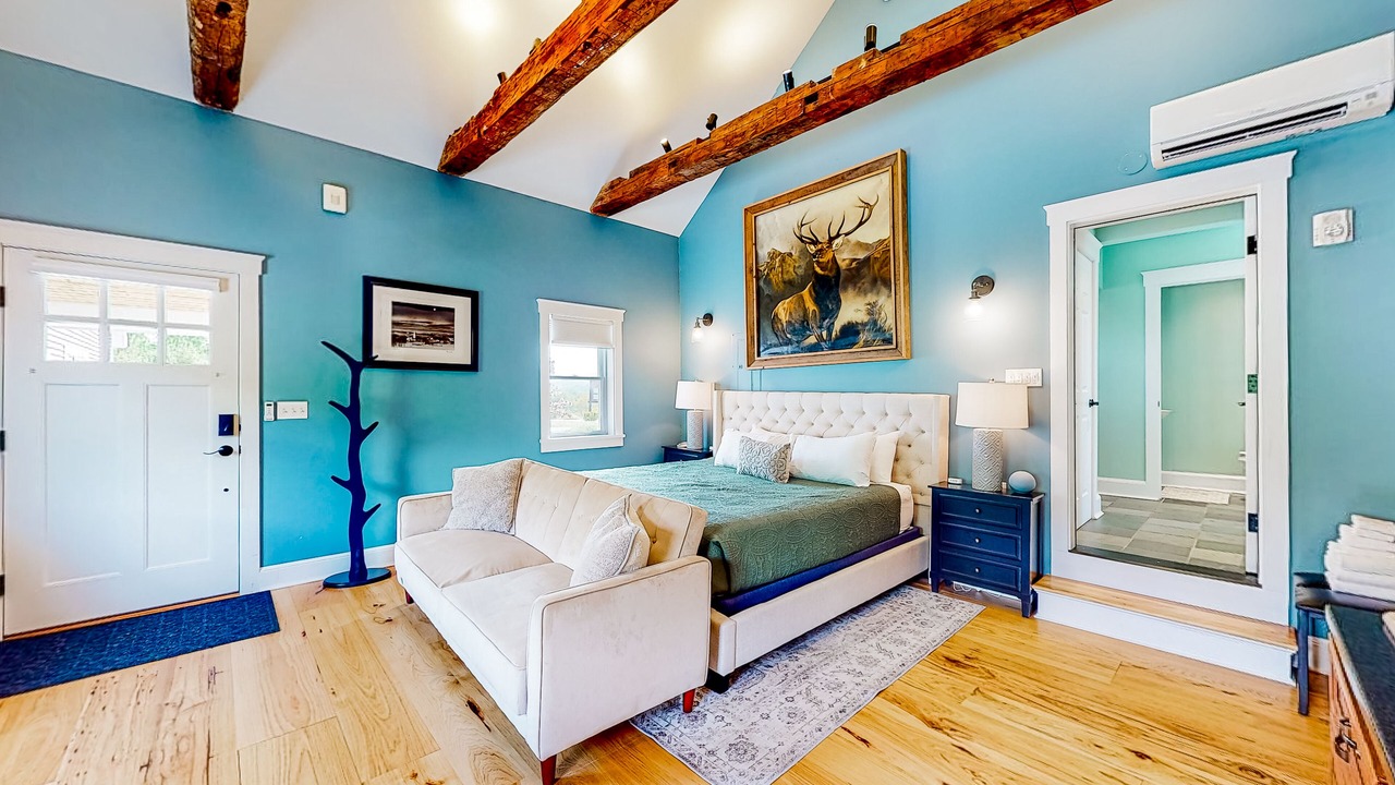 Photo of Bedroom in Waterbury Center