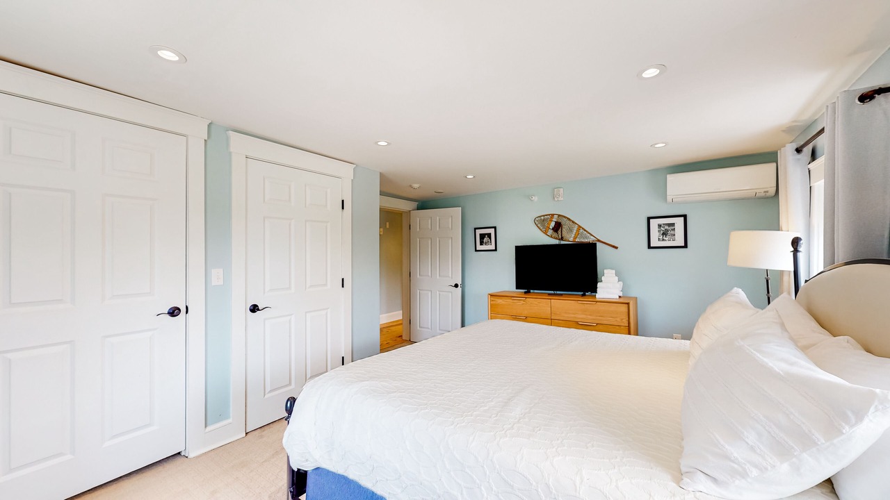 Photo of Bedroom in Waterbury Center