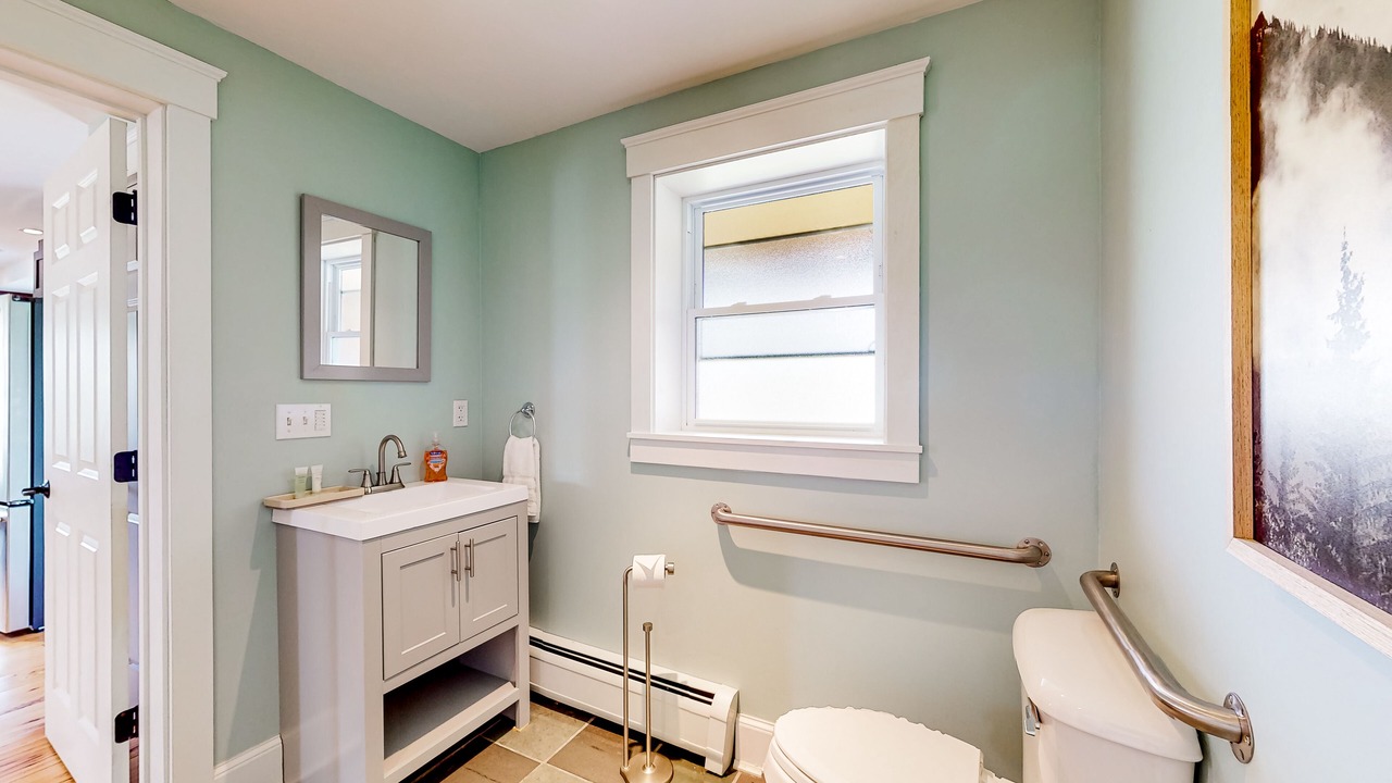 Photo of Bathroom in Waterbury Center
