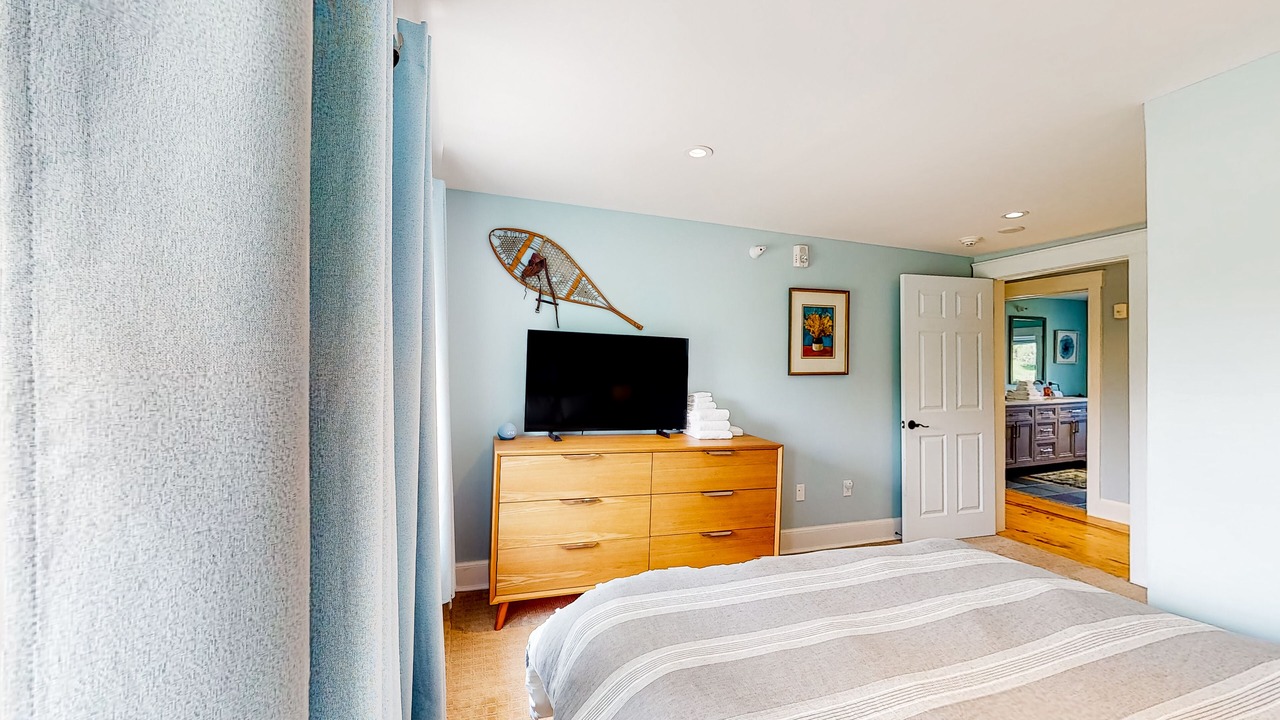 Photo of Bedroom in Waterbury Center