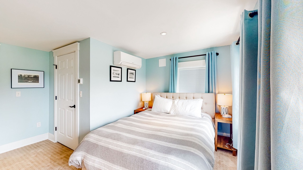 Photo of Bedroom in Waterbury Center