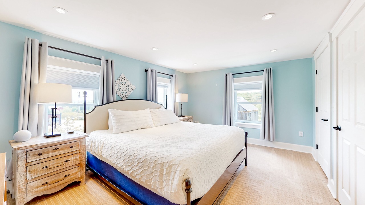 Photo of Bedroom in Waterbury Center