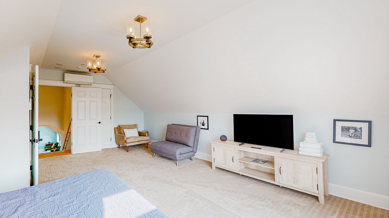 Photo of Bedroom in Waterbury Center