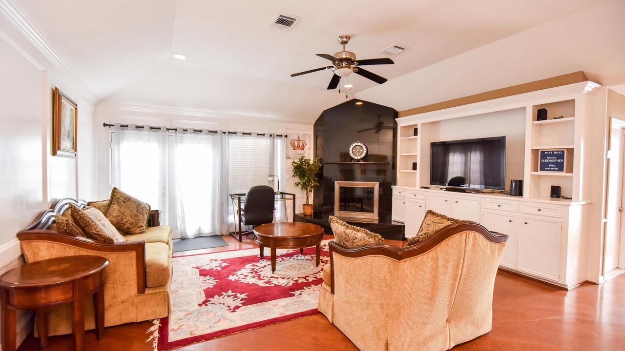 Photo of Livingroom in Greater Fondren Southwest
