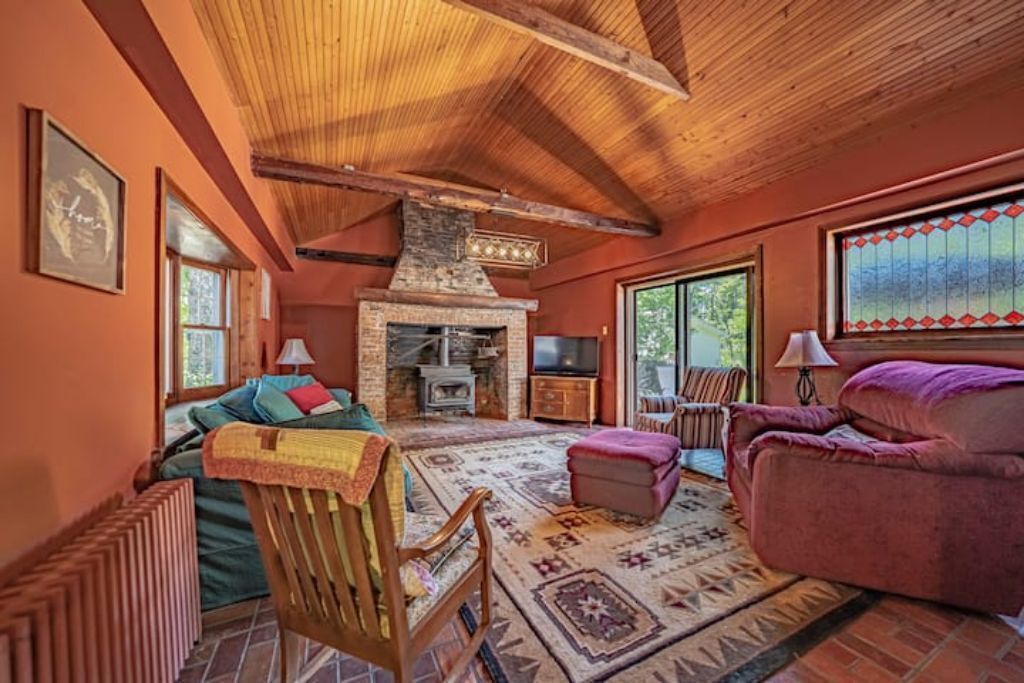 Photo of Livingroom in Lancaster