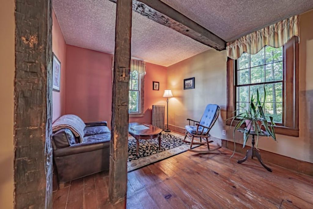 Photo of Livingroom in Lancaster