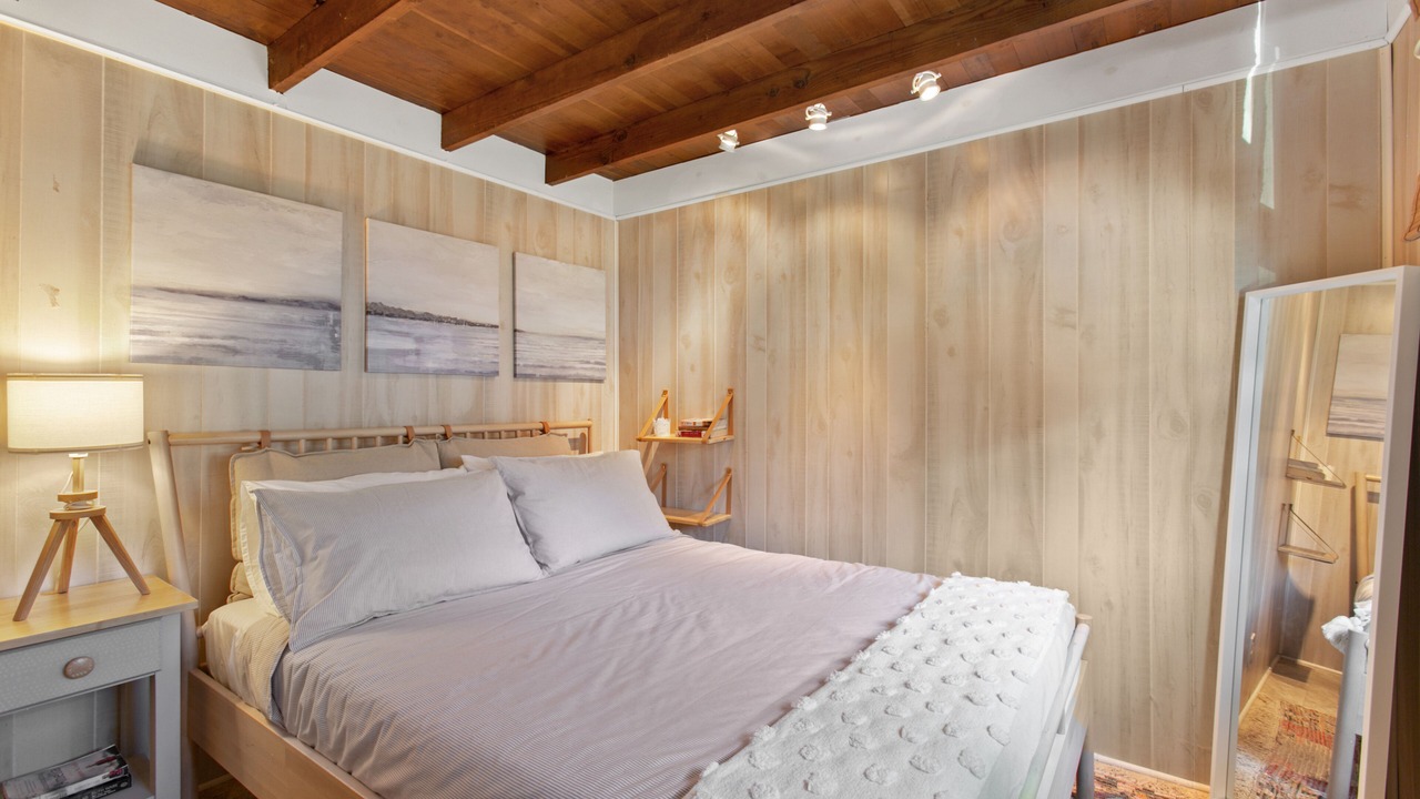 Photo of Bedroom in Old Lyme