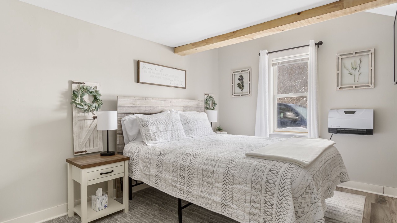 Photo of Bedroom in Conway
